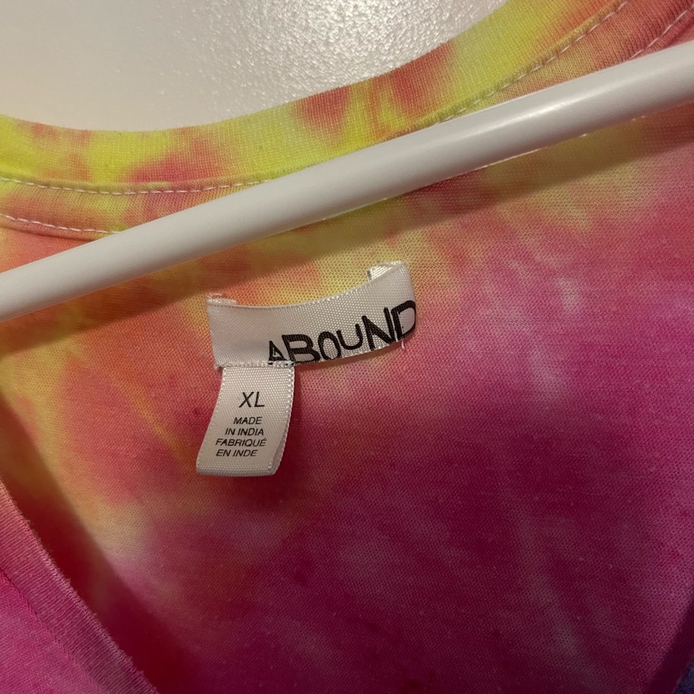 tiedye tshirt - Picture 2 of 2